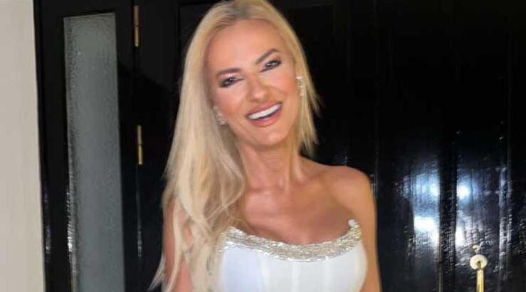 Έφη Παπαϊωάννου: Με το leather jacket που αναβαθμίζει κάθε εμφάνιση