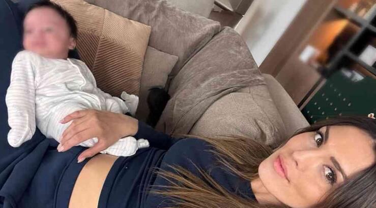 Κρίστη Αγαπίου: Το τρυφερό στιγμιότυπο της κόρης της να ταΐζει τον νεογέννητο αδερφό της  