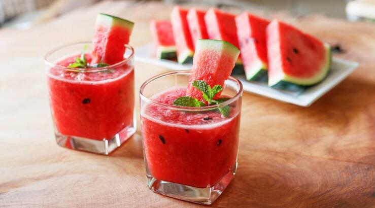 Δροσερή σπιτική γρανίτα από καρπούζι 