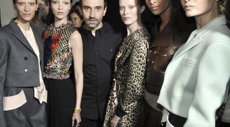 To fashion show του Givenchy στο PFW (Εικόνες)