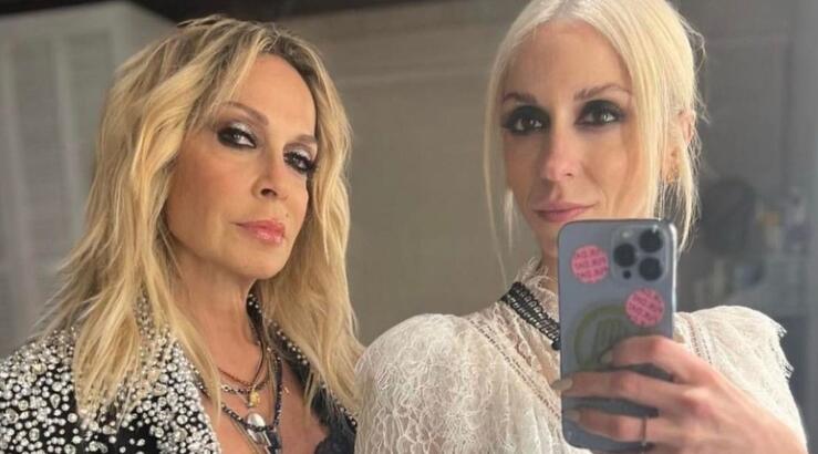 Άννα Βίσση: Στους δρόμους της Nέας Υόρκη βολτάρει με την κόρη της, Σοφία  [εικόνα]