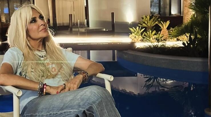 Άννα Βίσση: Σε αυτό το νησί βρίσκεται για διακοπές με την κόρη της, Σοφία [εικόνες]