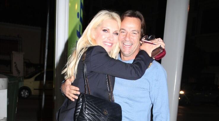 Ελένη Μενεγάκη: Έκλεισε το τηλέφωνο στον Ματέο για να μιλήσει στις τηλεοπτικές κάμερες [βίντεο]