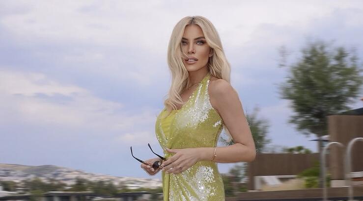 Καινούργιου: Έδωσε τα χέρια με πασίγνωστη παρουσιάστρια για να είναι στο πανελ της