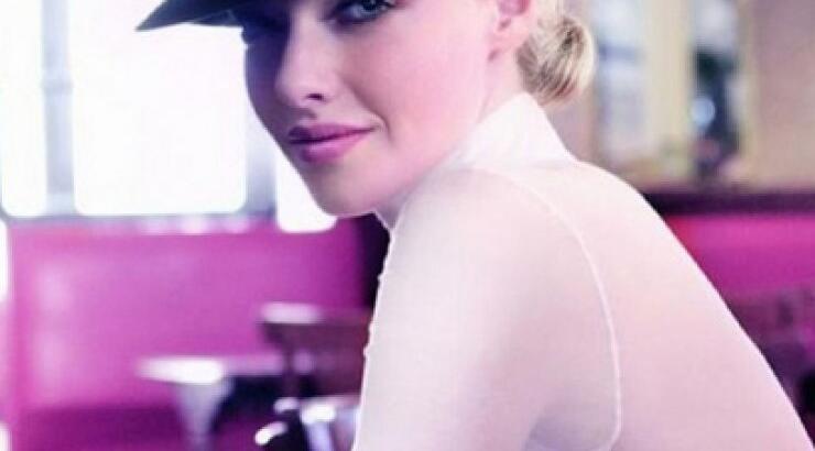 Η Amanda Seyfried στη φθινοπωρινή καμπάνια του οίκου Givenchy