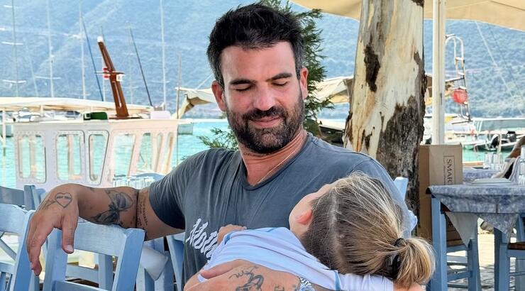 Δημήτρης Αλεξάνδρου: Τι απαντά ο δικηγόρος του μετά το δημοσίευμα για τη διατροφή του γιου του;