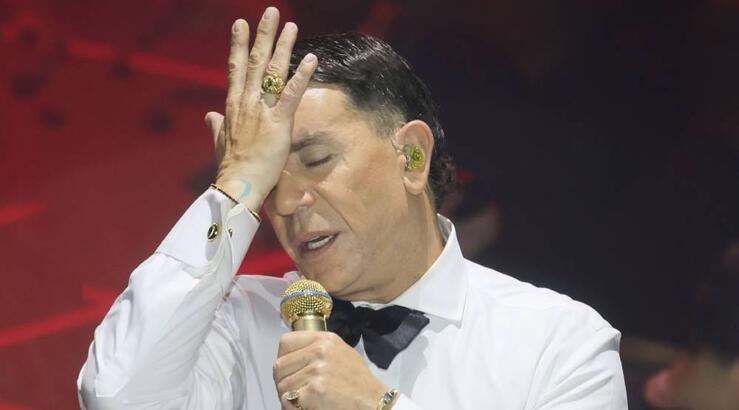 Η πρώτη αντίδραση της οικογένειας Μαζωνάκη μετά τη μήνυση κατά του τραγουδιστή [βίντεο]