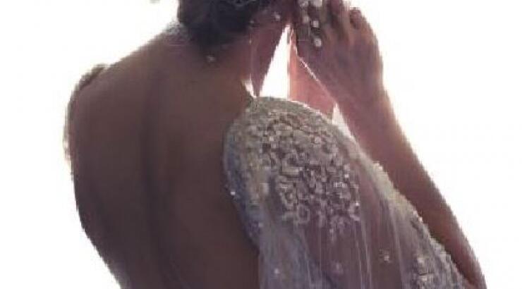 Ηθοποιός παντρεύτηκε κρυφά και είδαμε τις υπέροχες φωτογραφίες του γάμου της!