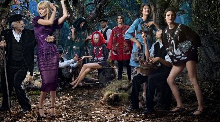 Mε πιο διάσημο brand συνεργάζεται η Claudia Schiffer; 