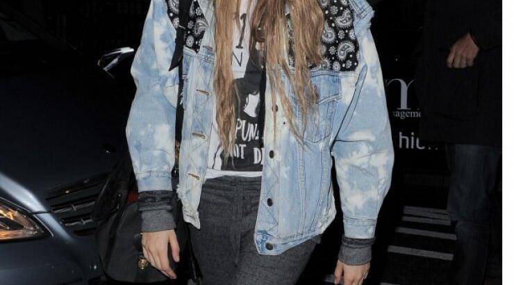 Πώς να φορέσεις το denim jacket [βίντεο]