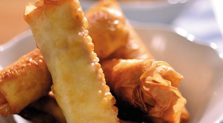 Ρολάκια με καπνιστή λούντζα, τομάτα και τυρί κρέμα