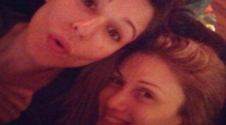 Κατερίνα Παπουτσάκη – Στέλλα Καλλή: Aμακιγιάριστες