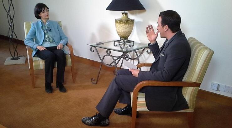 Backstage φωτογραφικό υλικό της συνάντησης του Χρύσανθου Τσουρούλλη με τη Ντέλια Βελκουλέσκου