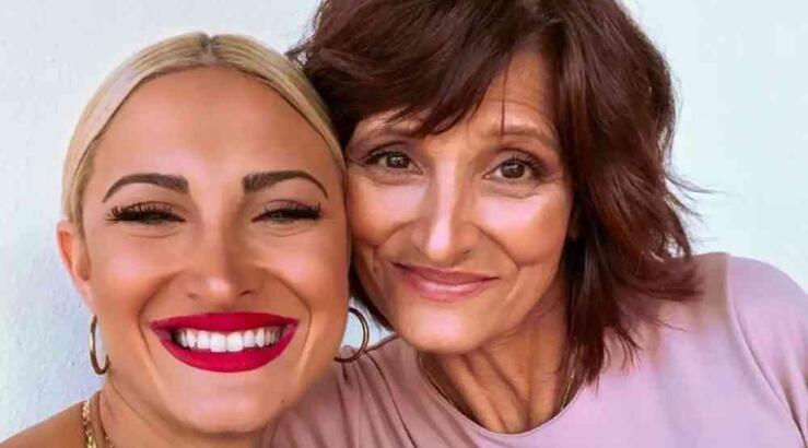 Ιωάννα Τούνη: Το συγκινητικό μήνυμα για τα 4 χρόνια χωρίς τη μαμά της 