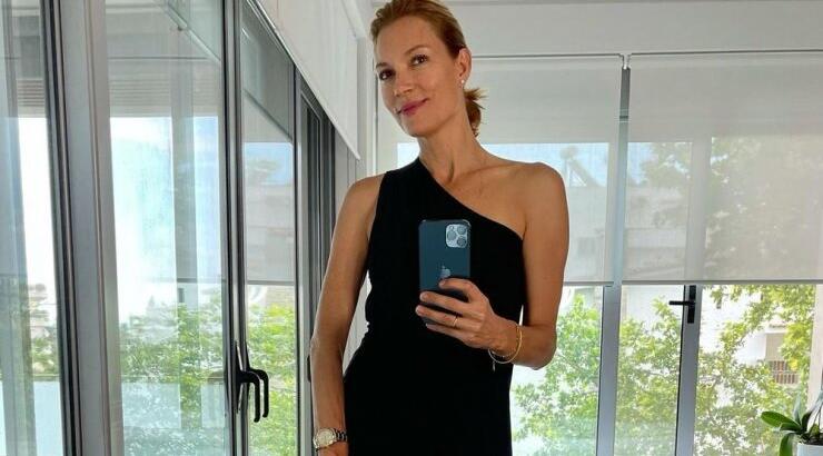 Βίκυ Καγιά: Δείτε πως επέλεξε να ποζάρει στα γενέθλιά της [εικόνα]