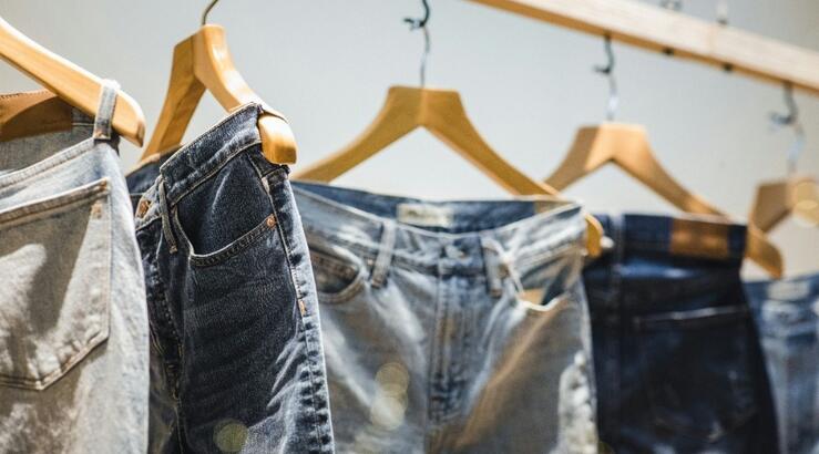 Τα 5 jeans που είναι στη μόδα φέτος