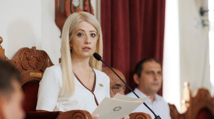 Αννίτα Δημητρίου: Πήγε με τη γιαγιά της στο πανηγύρι του Αγίου Μάμα στους Τρούλλους [εικόνες]