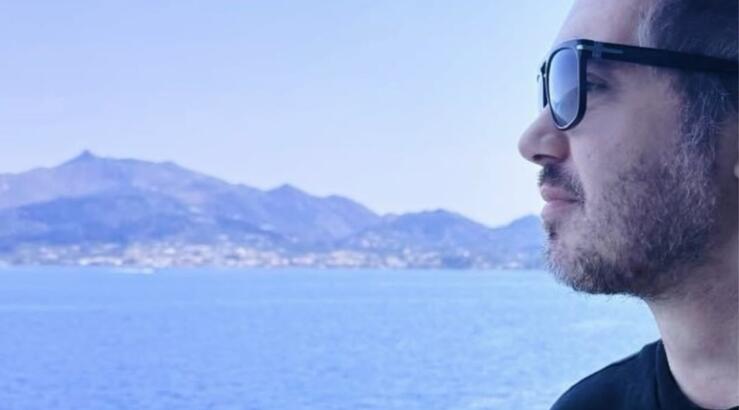 Ο Μιχάλης Χατζηγιάννης αποχαιρετά το καλοκαίρι με φόντο ένα μαγευτικό ηλιοβασίλεμα [εικόνες]