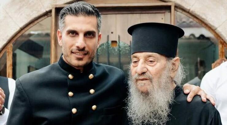 Άλκης Χρήστου: Τα συγκινητικά λόγια on air για τον αγαπημένο παππού του Πατήρ Αντώνιο που «έφυγε» [βίντεο]