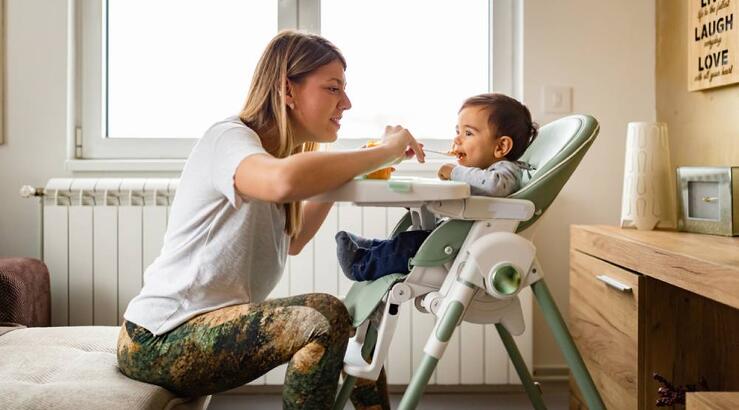 Όλα όσα θέλεις να γνωρίζεις για τη βρεφική διατροφή [βίντεο]