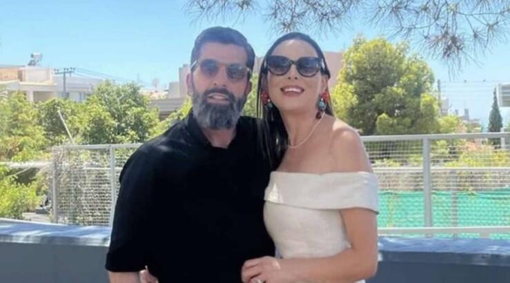 Ο Θανάσης Βισκαδουράκης για τη γνωριμία με τη σύζυγό του: «Οι φίλες της με φλέρταραν, αυτή με έγραψε»