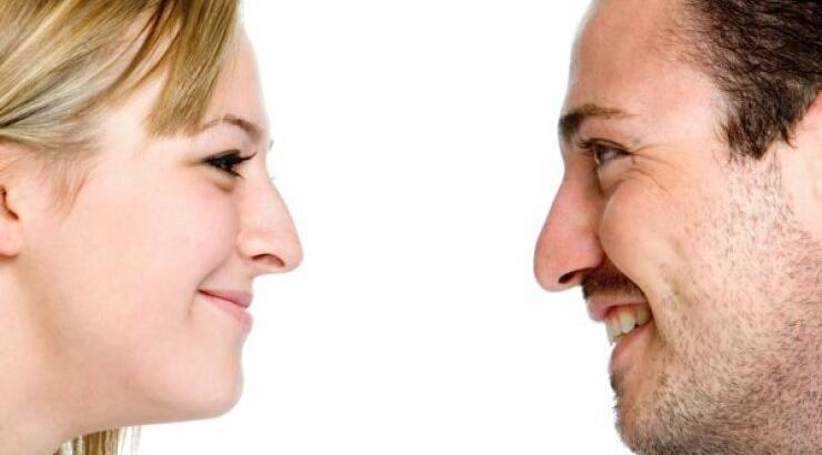 Ευτυχισμένοι ή μακριά και αγαπημένοι;