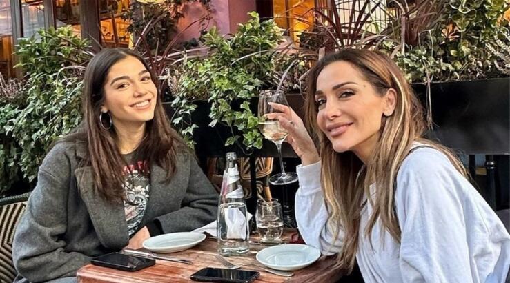 Δέσποινα Βανδή: Η δύσκολη περίοδος με την κόρη της - "Γυρνούσα σχεδόν κάθε μέρα στο ξενοδοχείο και έκλαιγα"