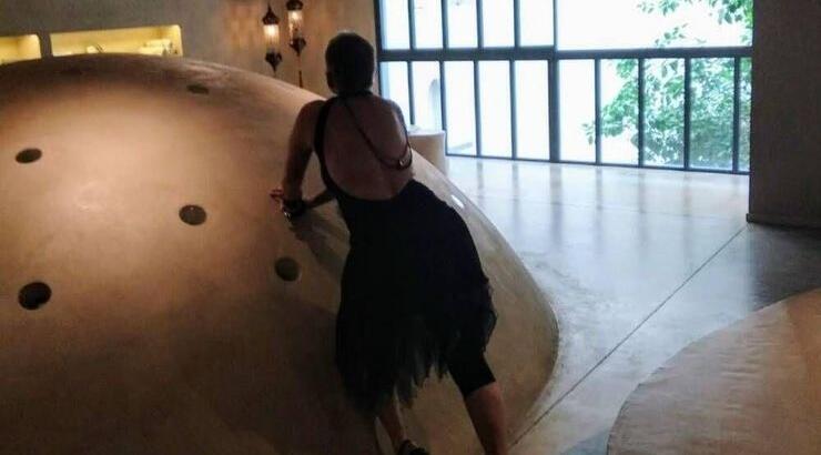 Σοκάρει Ελληνίδα παρουσιάστρια: «Δραπέτευσα από τον κακοποιητή μου»