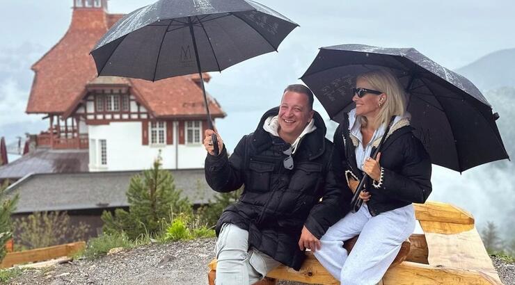 Έμιλυ Γιολίτη - Χρύσανθος Τσουρούλλης: Έκαναν σοκολάτα με τα ονόματα τους επάνω και στη μέση μία καρδία [εικόνες]