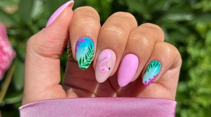 7+1 καλοκαιρινά nail arts που θα σε βάλουν στο mood των διακοπών