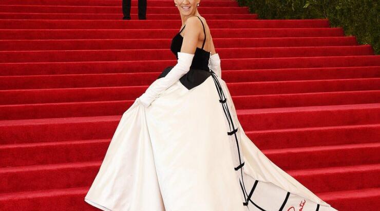 Το αγαπημένο ρούχο της Carrie Bradshaw 