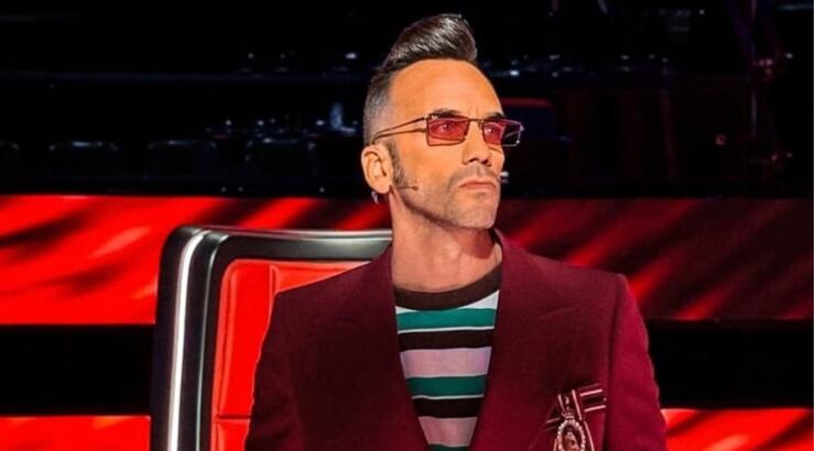 The Voice: Η αγκαλιά του Μουζουράκη μαζί με δύο παίκτριες του [βίντεο]