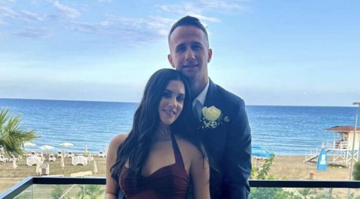 Milan Trajkovic: Αγκαλιά με τη νεογέννητη κόρη του στον γάμο της αδερφής του [εικόνα]