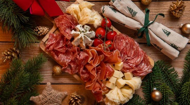 Πώς να φτιάξετε εύκολα platter που θα εντυπωσιάσει σε μία επίσκεψη μέσα στις γιορτές