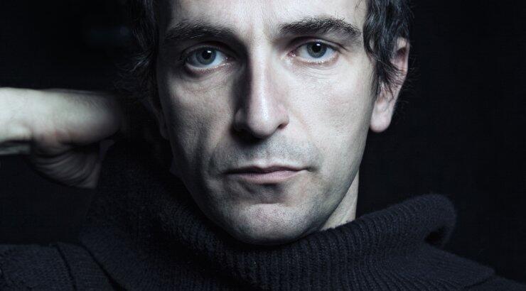 Άρης Σερβετάλης: Παντρεύτηκε σε μοναστήρι και δεν το πήρε κανείς είδηση