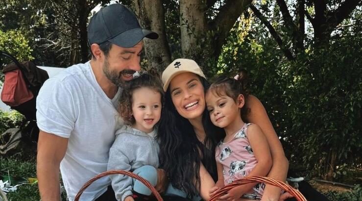 Χριστίνα Μπόμπα: Το «Spa Day» που ετοίμασε στα κορίτσια της [βίντεο]