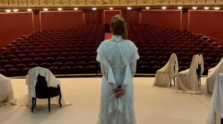 Ελληνίδα ηθοποιός: "Τον φοβόμουν τον γάμο. Ενώ ήμουν δεσμευμένη, ένιωθα ότι είμαι εγκλωβισμένη" [βίντεο]