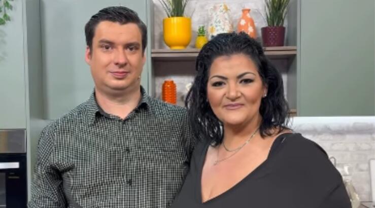 Γιώτα Κρος: «Με τον άνδρα μου γνωριστήκαμε μέσα από το facebook, μου έστελνε τράγους» [βίντεο]