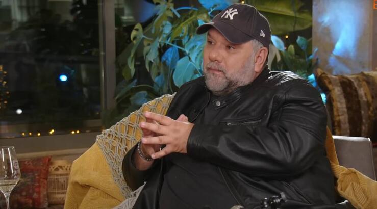 Γρηγόρης Αρναούτογλου: «Γιατί ρε μάνα, γιατί μου το έκανες αυτό;» [βίντεο]