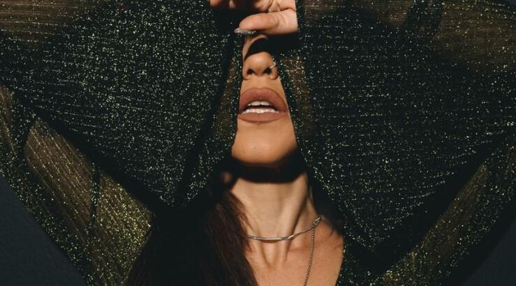 Ελληνίδα ηθοποιός: "Έχω εμμονικό θαυμαστή που ξεπερνάει τα όρια - Έρχεται έξω από το σπίτι μου"