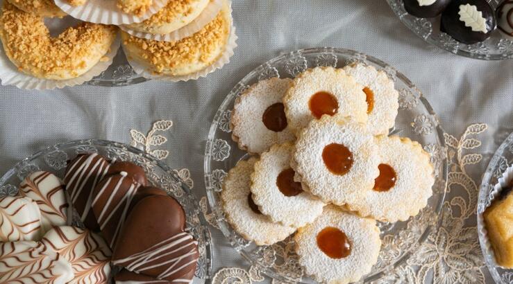 Η πρωινή συνήθεια που θα σε κάνει να θέλεις να τρως γλυκά όλη την ημέρα