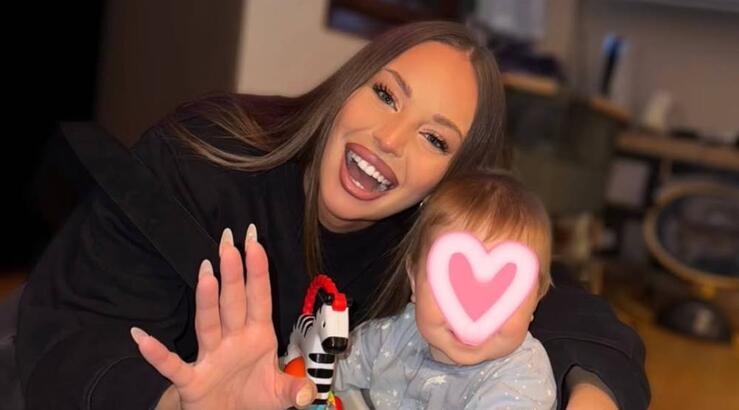 Ανδρομάχη: Μας δείχνει τον 14 μηνών γιο της να μετράει μέχρι το 10 [βίντεο] 