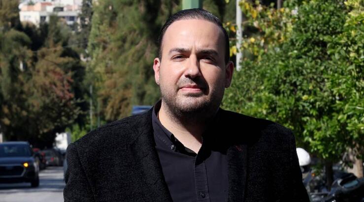 Συγκλονισμένος ο Μαυρίκιος για τη φωτιά κοντά στο σπίτι τους στο Σούνι [βίντεο]