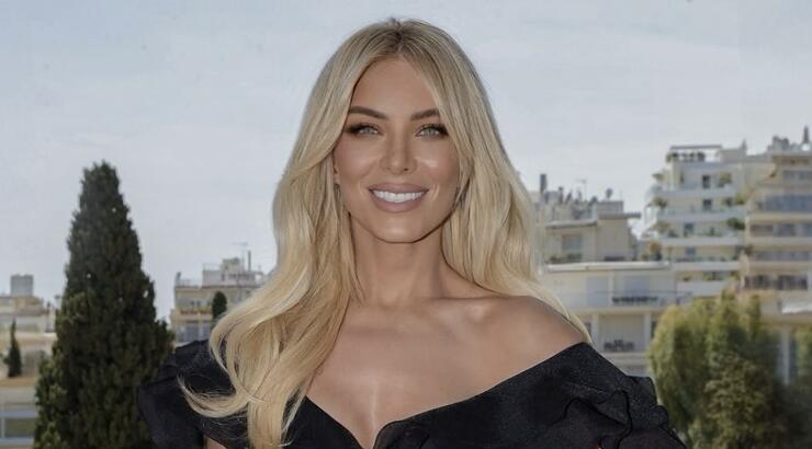 Κατερίνα Καινούργιου: Της τράκαραν το αυτοκίνητo της και της άφησαν σημείωμα [εικόνα]