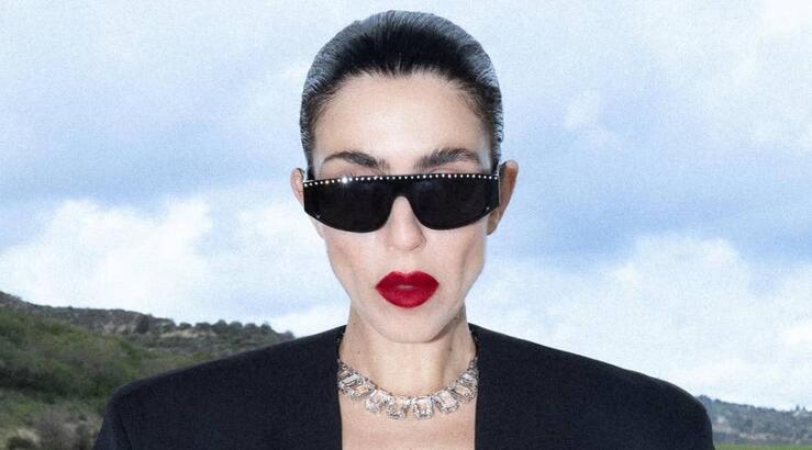 Άντρια Αλετράρη: Με το fashion item που επέστρεψε δυναμικά στις τάσεις