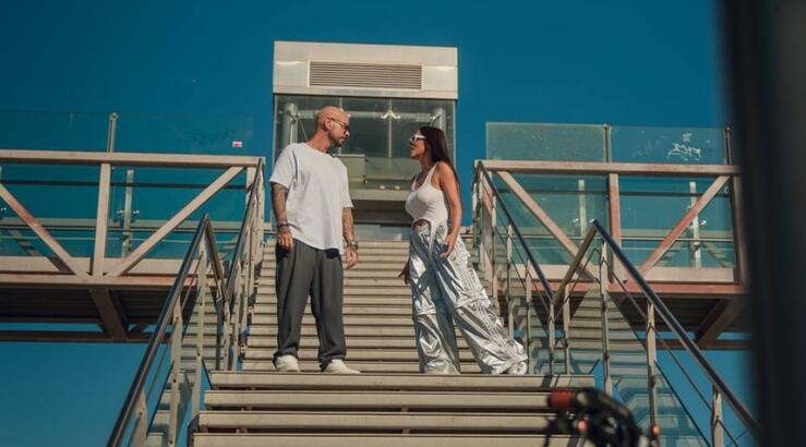 Εντυπωσιάζουν οι REC στο video clip του νέου τους τραγουδιού «Ό,τι δίνεις, παίρνεις»