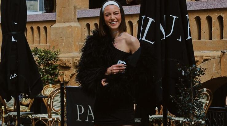 Εβελίνα Σκίτσκο: Υιοθέτησε το μανικιούρ που κάνει τα νύχια να φαίνονται chic και περιποιημένα