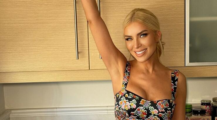 Κατερίνα Καινούργιου για πρώην συνεργάτη της: «Δεν πλενόταν ποτέ. Ειδικά το καλοκαίρι που ίδρωνε ήταν ανυπόφορο»