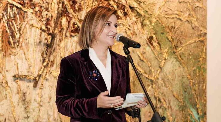 Φιλίππα Καρσερά: Τίμησε την ιταλική μόδα κατά την επίσκεψή της στη Ρώμη