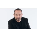 Κώστας Μακεδόνας: «Ο κόσμος που με βλέπει ως πιλότο νομίζει ότι είμαι ο δίδυμος αδερφός του Μακεδόνα»